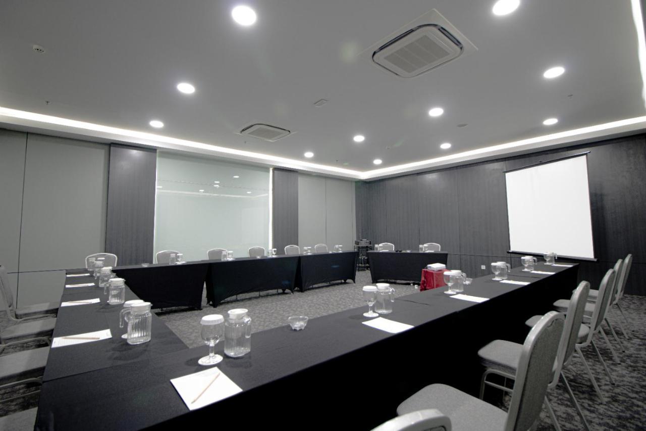 Laska Hotel Subang Exterior foto