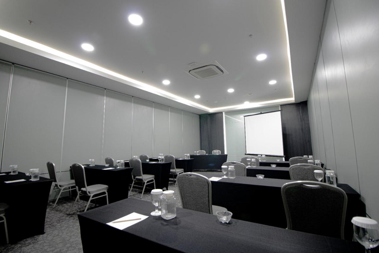 Laska Hotel Subang Exterior foto