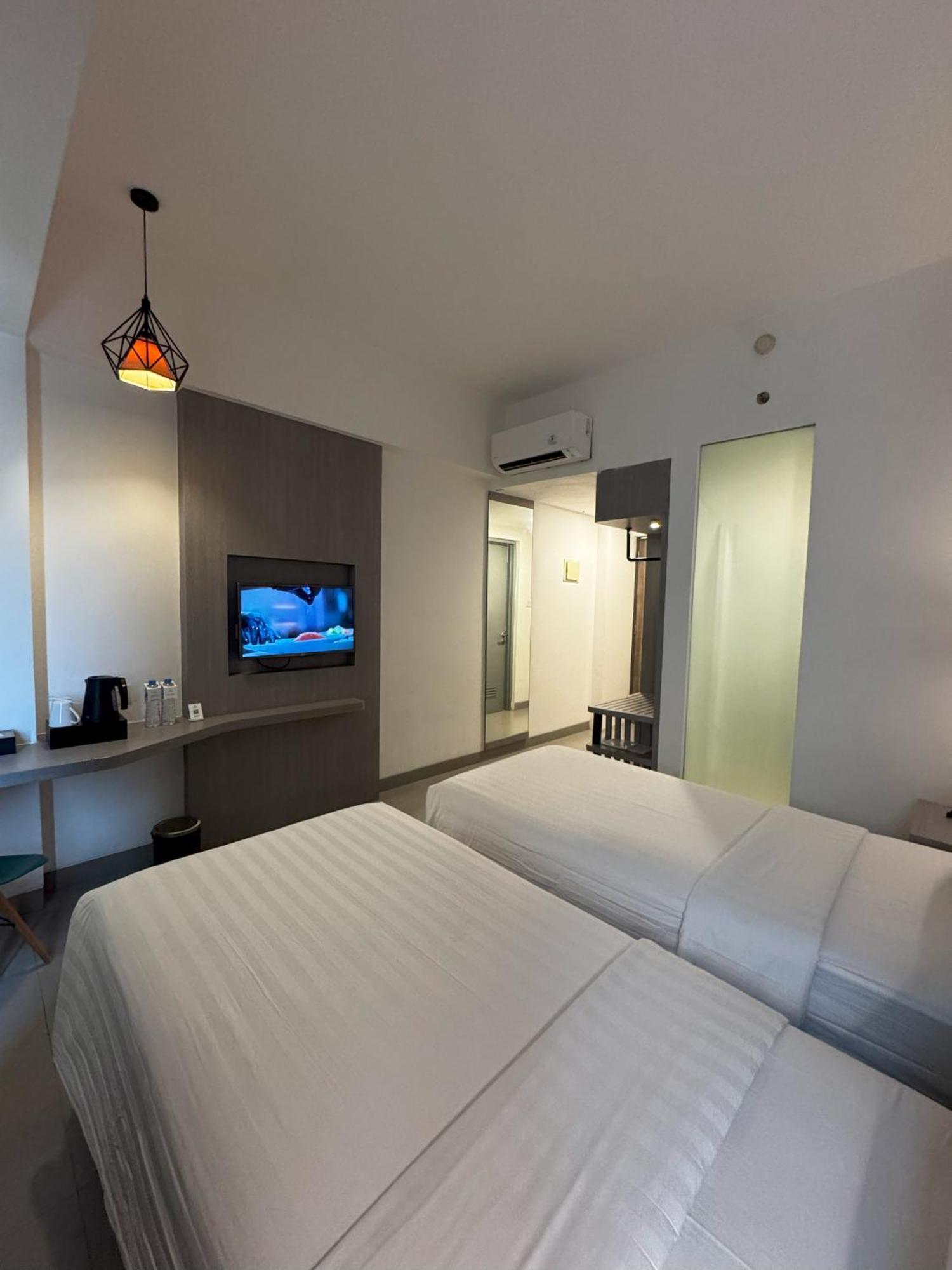 Laska Hotel Subang Exterior foto